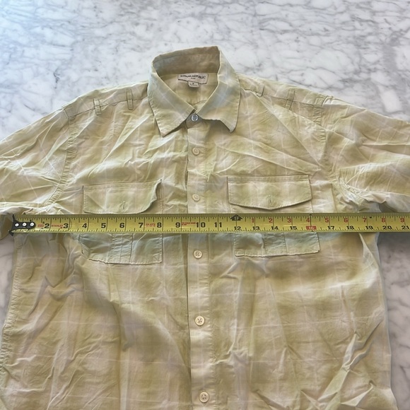 Banana Republic medium neck size 15– 15 1/2 Safari style button down casual - Picture 3 of 6
